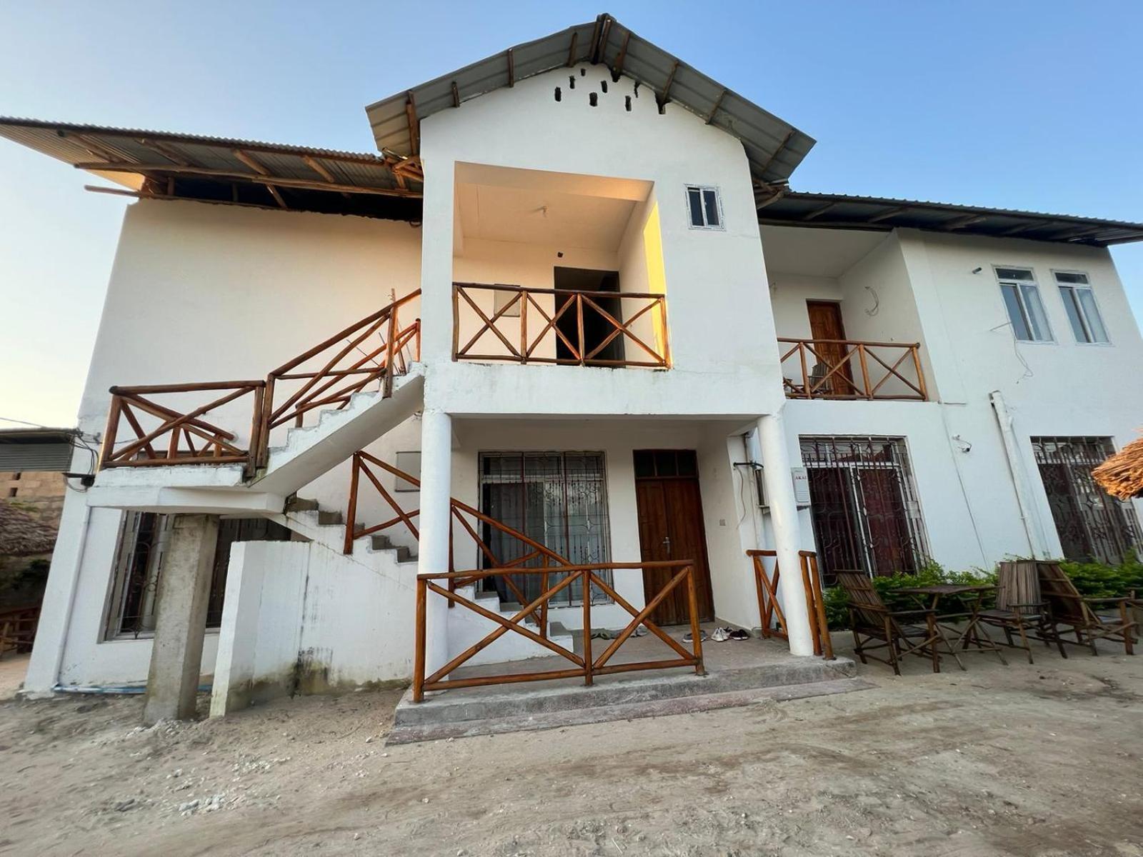 Mbuyuni Lodge Нунгві Екстер'єр фото